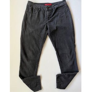 Elle Women’s Black Skinny Jeans Size 10R